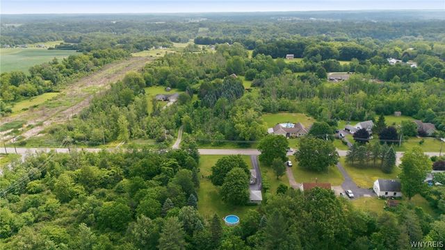 1320 Girdle Road, Elma, NY 14059
