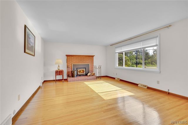 1320 Girdle Road, Elma, NY 14059