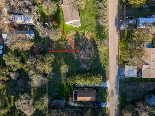 2904 Cedarhill Street, Granbury, TX 76048
