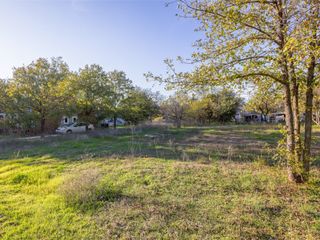2904 Cedarhill Street, Granbury, TX 76048