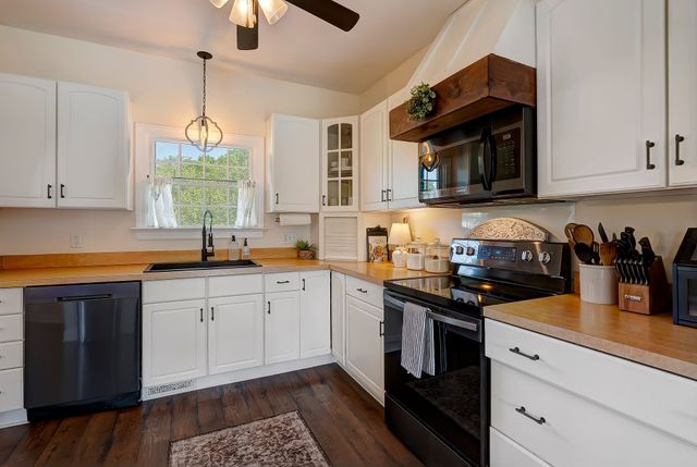 2301 Harkreader Rd, Mount Juliet, TN 37122