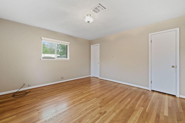 2803 Newcastle Drive, Baytown, TX 77521