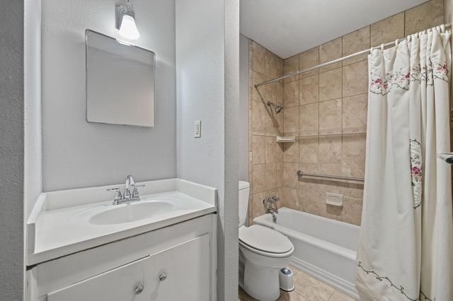 2803 Newcastle Drive, Baytown, TX 77521