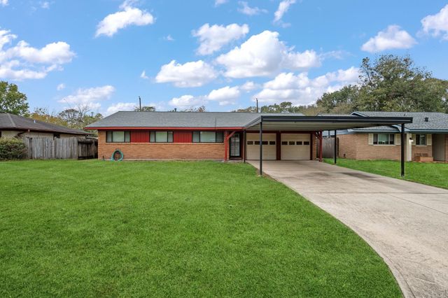 2803 Newcastle Drive, Baytown, TX 77521