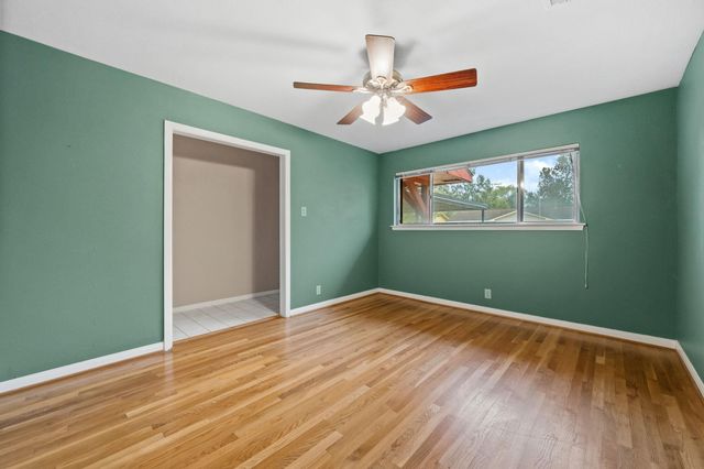 2803 Newcastle Drive, Baytown, TX 77521