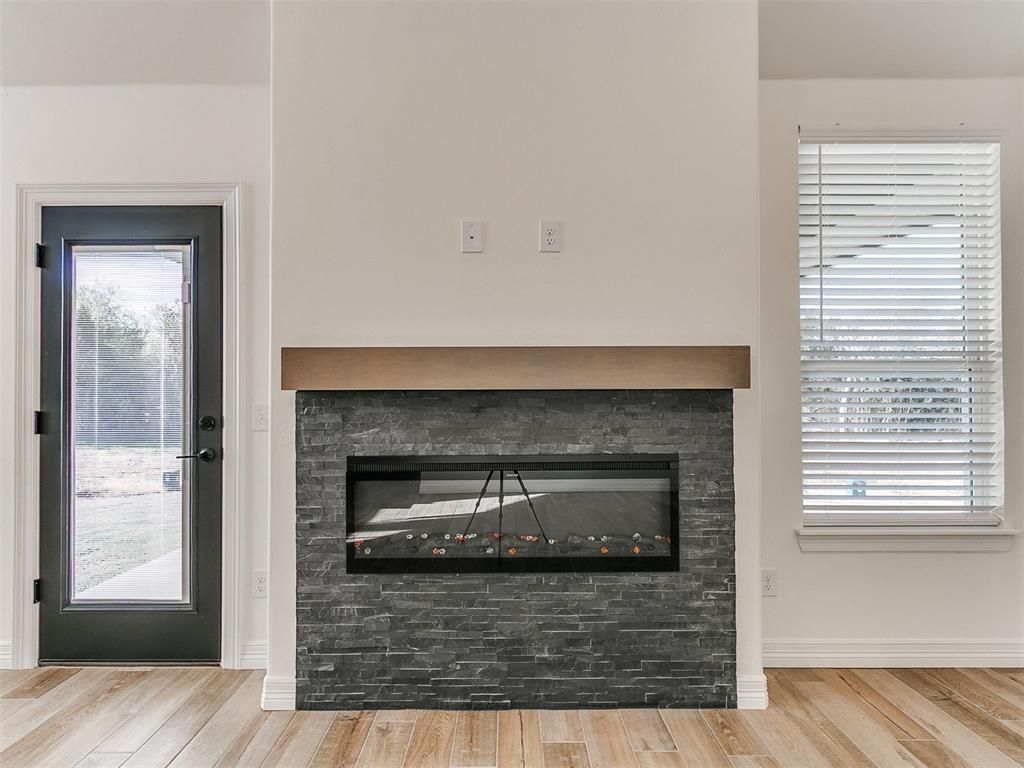 Image 21 of property listing at 9404 NW 75th Street, Yukon, OK 73099