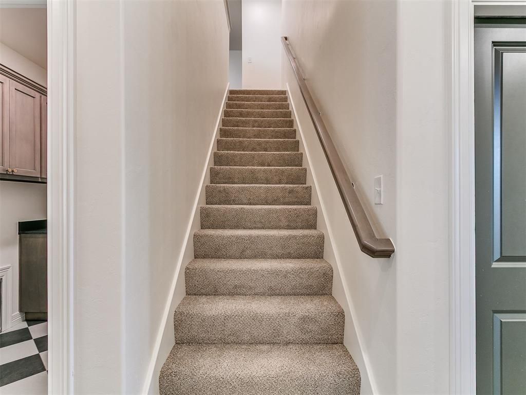 Image 39 of property listing at 9404 NW 75th Street, Yukon, OK 73099