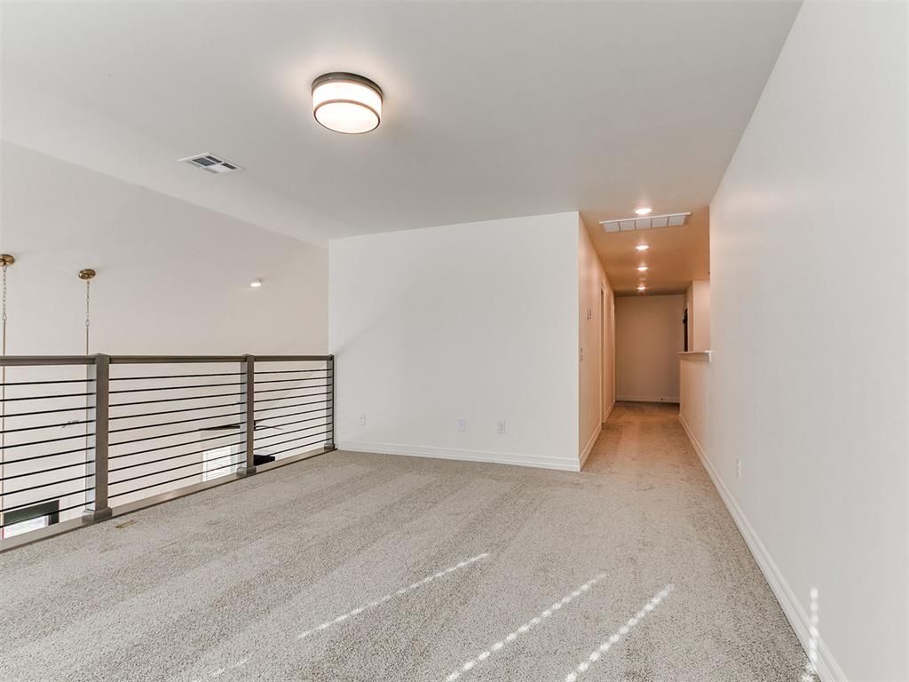 Image 46 of property listing at 9404 NW 75th Street, Yukon, OK 73099