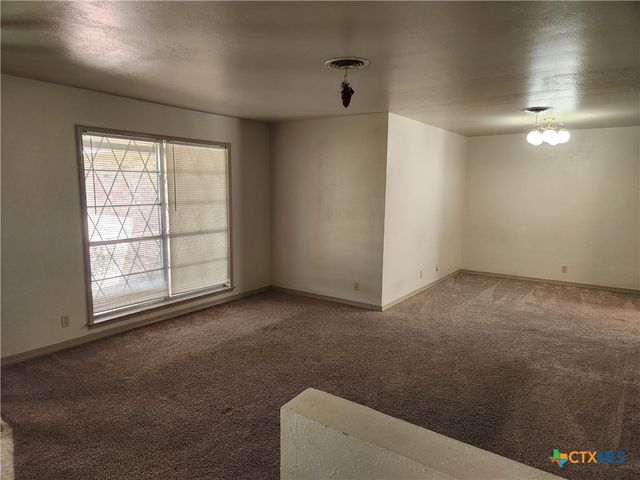 2909 Oakdale Drive, Temple, TX 76502