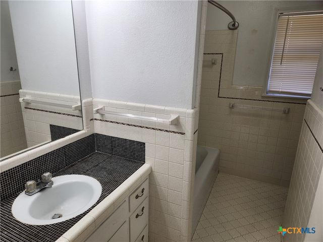 2909 Oakdale Drive, Temple, TX 76502