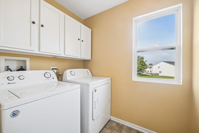 560 Canterbury Lane, Pingree Grove, IL 60140