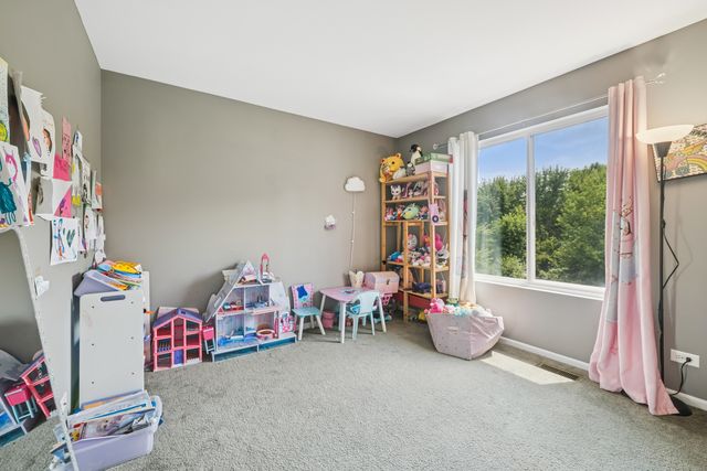 560 Canterbury Lane, Pingree Grove, IL 60140