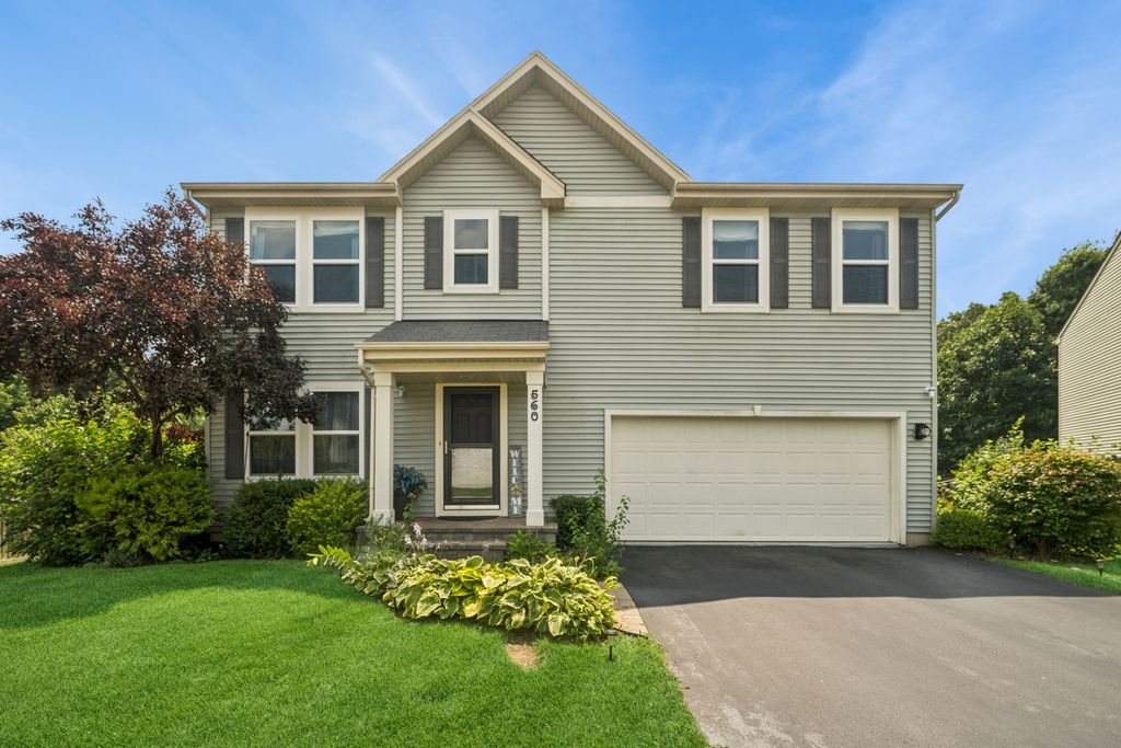 560 Canterbury Lane, Pingree Grove, IL 60140