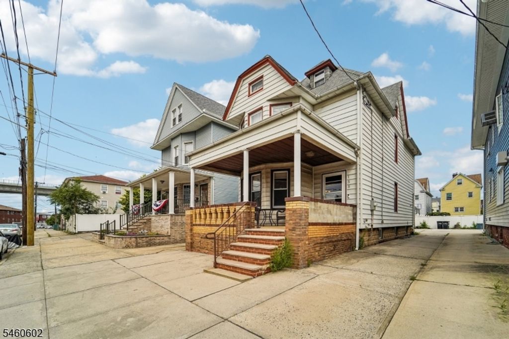 155 W 3Rd St, Bayonne City, NJ 07002 — photo 2