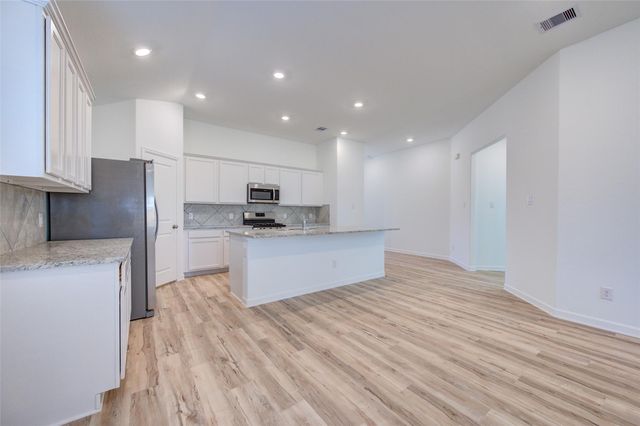 3330 Meadknoll Lane, Richmond, TX 77406