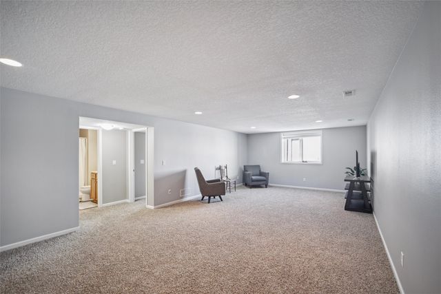 1459 Indigo Drive SE, Altoona, IA 50009