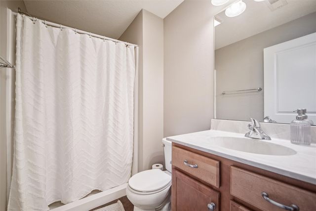 1459 Indigo Drive SE, Altoona, IA 50009