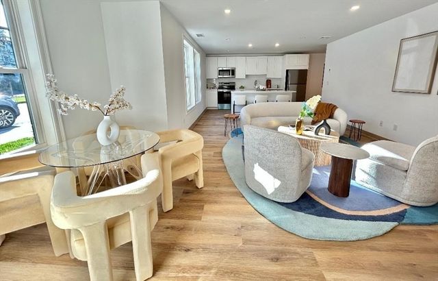 26 Union Street 110, Natick, MA 01760