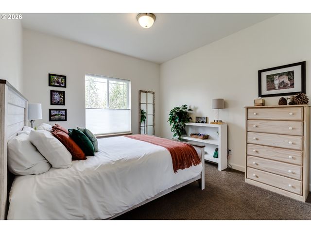 39464 Walterville Ln, Springfield, OR 97478