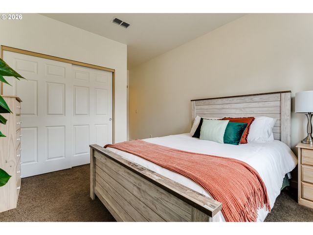 39464 Walterville Ln, Springfield, OR 97478