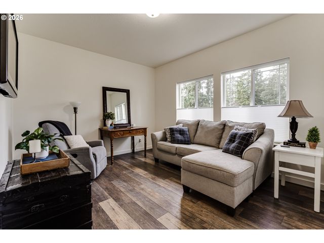 39464 Walterville Ln, Springfield, OR 97478