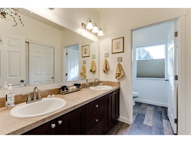 39464 Walterville Ln, Springfield, OR 97478