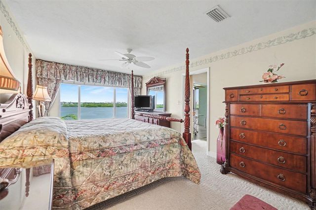 9011 MIDNIGHT PASS ROAD 329, Sarasota, FL 34242