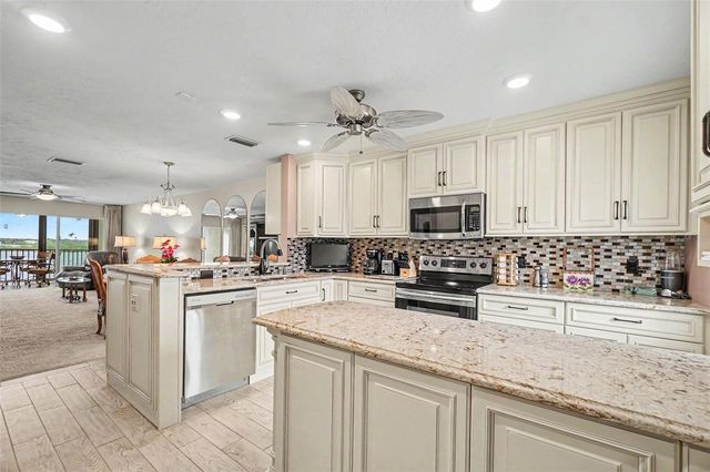 9011 MIDNIGHT PASS ROAD 329, Sarasota, FL 34242