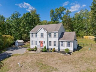 8 Sherman Drive, Raymond, NH 03077