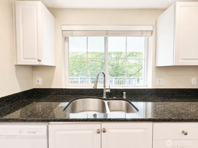 4421 249th SE, Sammamish, WA 98029