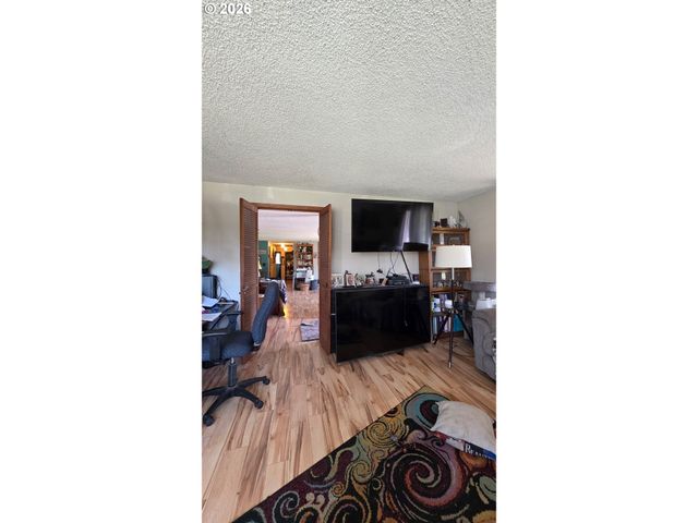 192 RESTON Ave, Winston, OR 97496