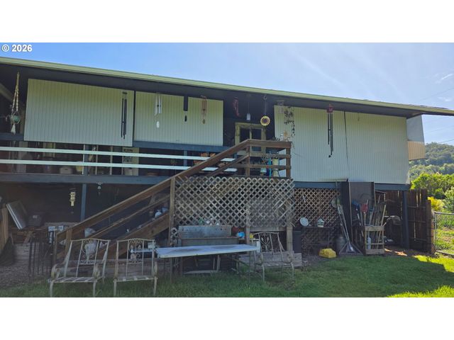 192 RESTON Ave, Winston, OR 97496
