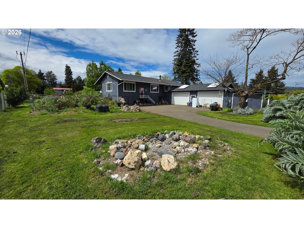 192 RESTON Ave, Winston, OR 97496