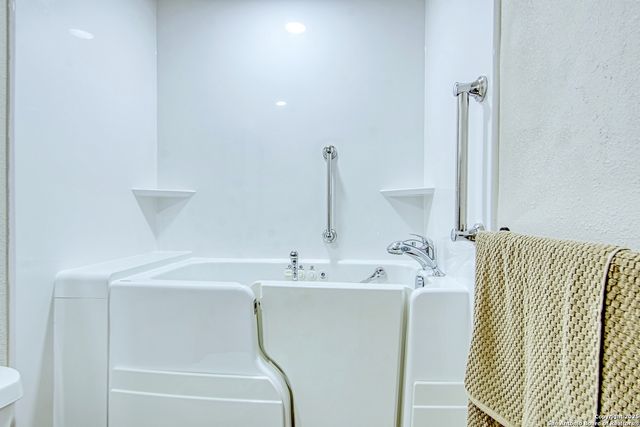 7502 Linfield, San Antonio, TX 78238