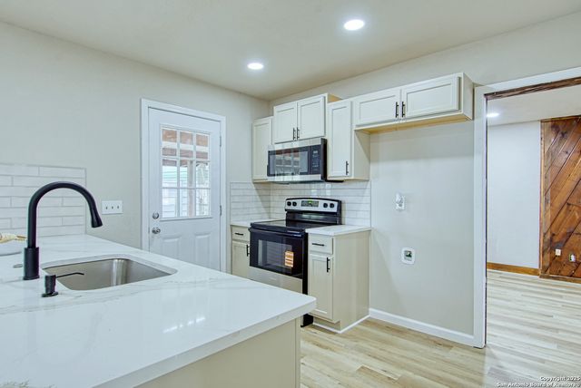 7502 Linfield, San Antonio, TX 78238