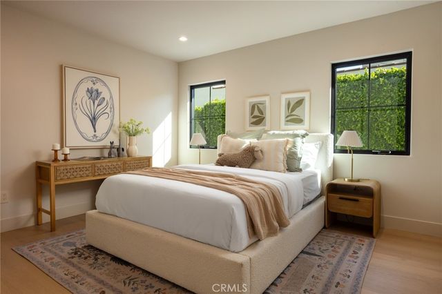 321 N Lucerne, Los Angeles, CA 90004