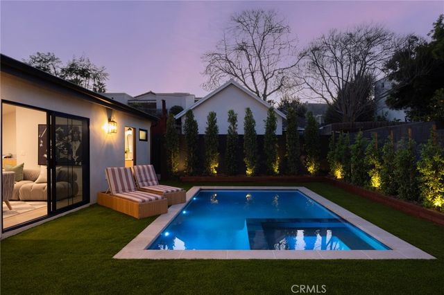 321 N Lucerne, Los Angeles, CA 90004