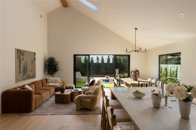 321 N Lucerne, Los Angeles, CA 90004