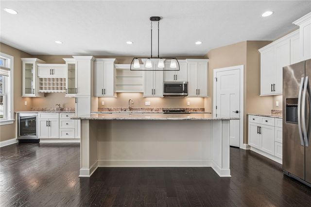 883 Hearthstone Circle, Hempfield Twp, PA 15601