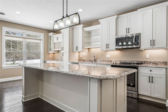 883 Hearthstone Circle, Hempfield Twp, PA 15601