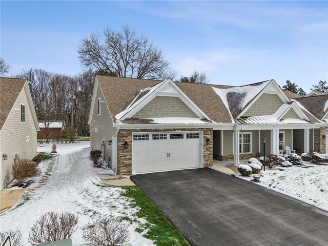 883 Hearthstone Circle, Hempfield Twp, PA 15601