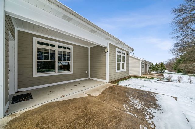 883 Hearthstone Circle, Hempfield Twp, PA 15601