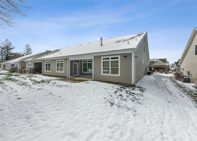 883 Hearthstone Circle, Hempfield Twp, PA 15601