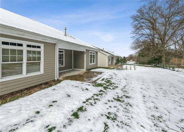 883 Hearthstone Circle, Hempfield Twp, PA 15601