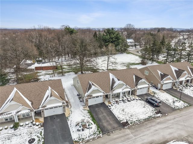 883 Hearthstone Circle, Hempfield Twp, PA 15601