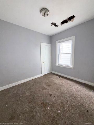 2569 Alter Road, Detroit, MI 48215