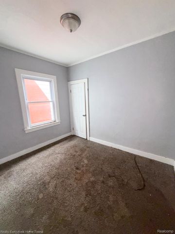 2569 Alter Road, Detroit, MI 48215
