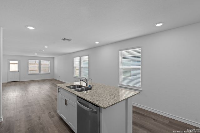 8250 Hamrick Circle, San Antonio, TX 78252