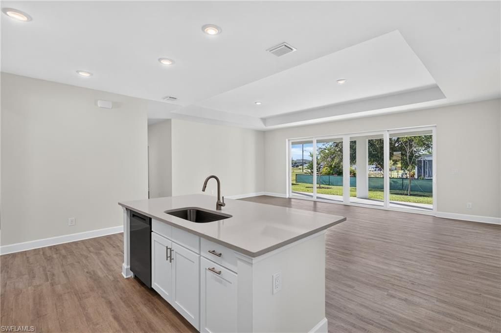 Image 4 of property listing at 24 NW 30th TER, Cape Coral, FL 33993