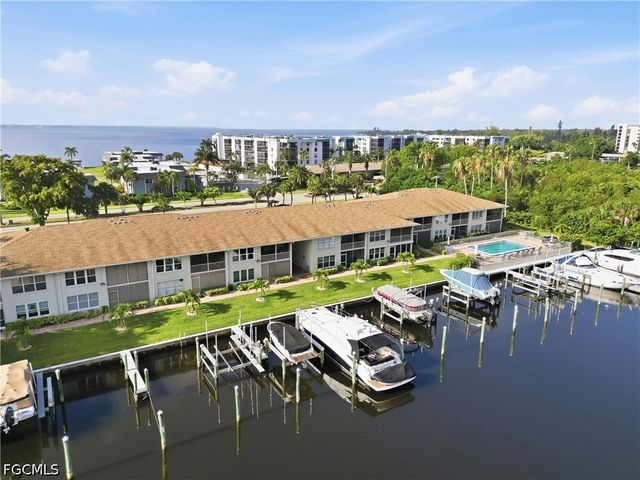 3371 N Key DR 105, North Fort Myers, FL 33903